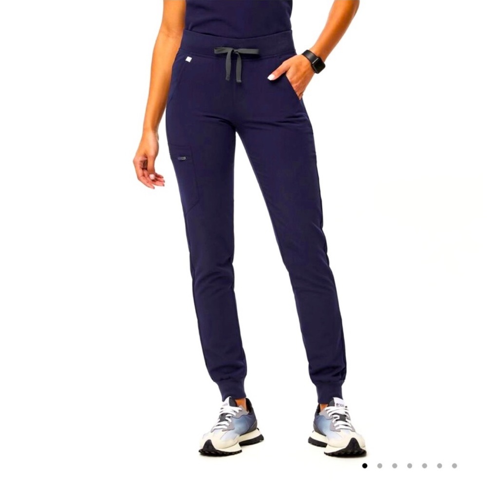 FIGS Women’s Zamora Jogger Scrub Pant size XS Navy Blue
